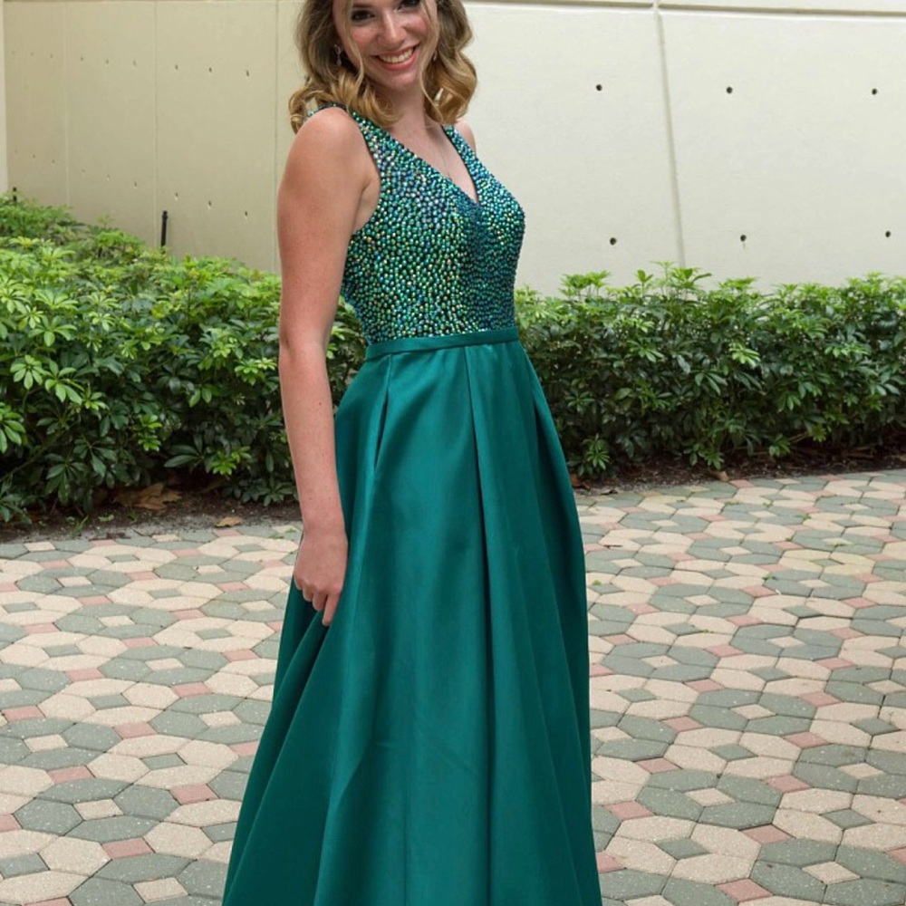 Elegant Teal Evening Gown